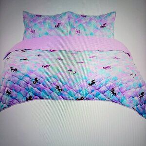 NWB/Kids Rule, Pink And Blue Cotton Candy Twin Quilt W/Pink Metallic Unicorns